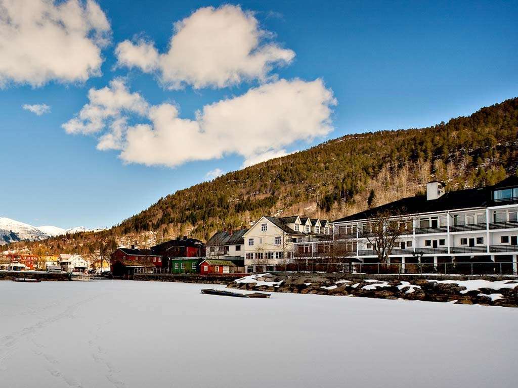 Havila Hotel Raftevold Hornindal Exterior photo